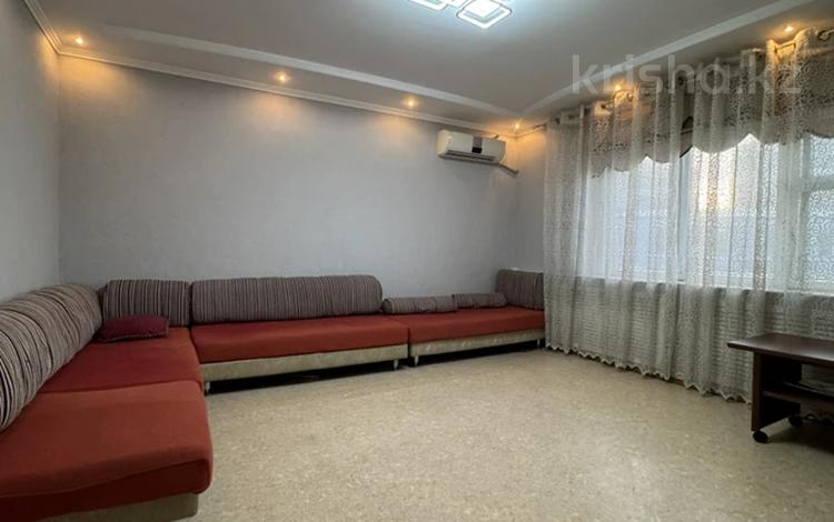 3-комнатная квартира · 65 м² · 1/5 этаж, Майкудук, мкр Голубые пруды — Томирис за 22.4 млн ₸ в Караганде, Алихана Бокейханова р-н — фото 2