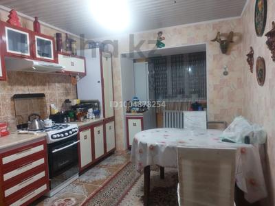 3-комнатная квартира · 90 м² · 3/3 этаж, Канай Би 207 Г за 200 000 〒 в Щучинске