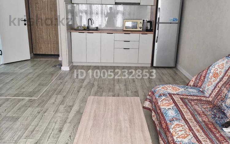 1-бөлмелі пәтер · 40 м² · 1/10 қабат, 11-ш/а. 7, бағасы: 8 000 ₸ в Актау, 11-й мкр — фото 2