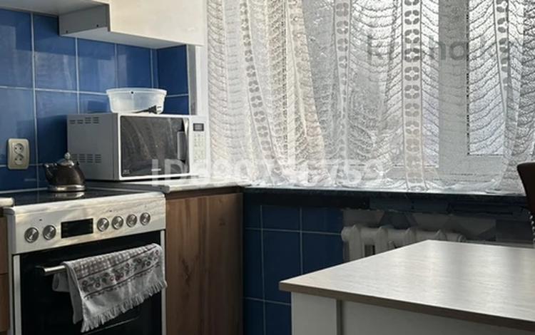 2-комнатная квартира, 49 м², 2/2 этаж помесячно, Сатпаева 23 за 180 000 〒 в Усть-Каменогорске — фото 2