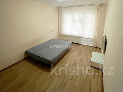 2-комнатная квартира · 56 м² · 1/9 этаж, мкр 12 62 за 135 000 〒 в Актобе