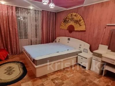 4-комнатная квартира, 90 м², 1/5 этаж помесячно, Жана гарышкер 4а за 200 000 〒 в Талдыкоргане, мкр Жана Гарышкер