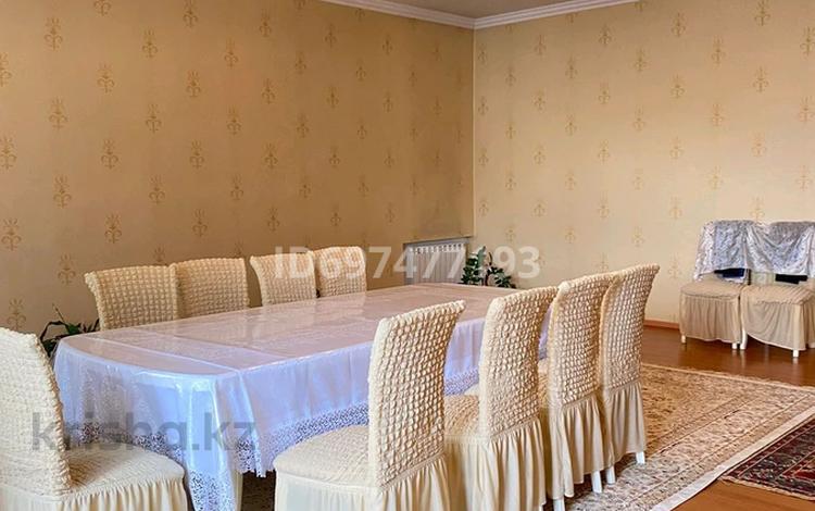 Жеке үй • 8 бөлмелер • 300 м² • 6 сот., Кулумбетова 210 — 31, 14 школа, бағасы: 55 млн 〒 в Актобе, мкр. Курмыш — фото 2