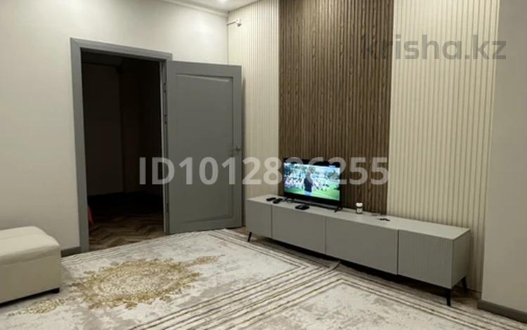 2-бөлмелі пәтер · 90 м² · 9/9 қабат, Абая, бағасы: 17 000 ₸ в Атырау — фото 2
