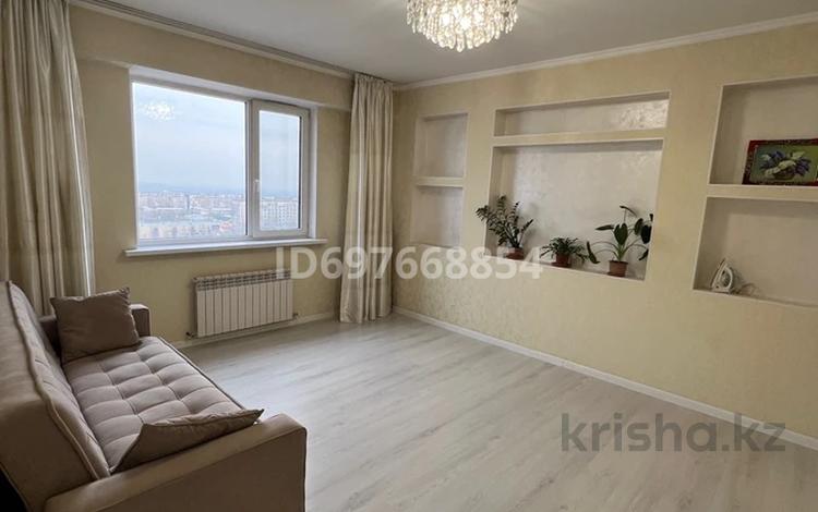 2-комнатная квартира, 60 м², 12/12 этаж, мкр Жетысу-1 28а за 46 млн 〒 в Алматы, Ауэзовский р-н — фото 2