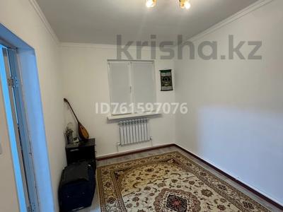 Отдельный дом · 3 комнаты · 65 м² · 4 сот., мкр Жеруйык, Талгат бигелдинов 33б — Тума скотный рынок,Москва, Астрахань трц за 100 000 〒 в Атырау