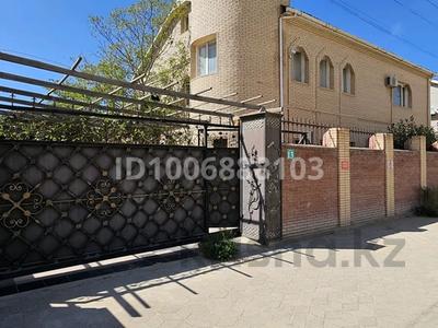 Отдельный дом · 5 комнат · 350 м², мкр &quot;Шыгыс 3&quot; за 2 млн 〒 в Актау, мкр "Шыгыс 3"