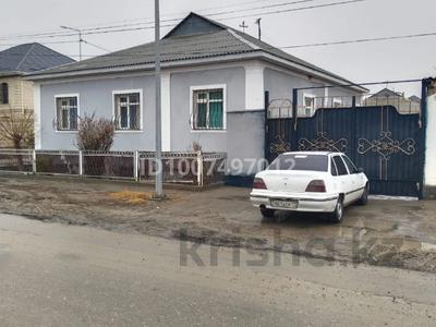 Отдельный дом · 6 комнат · 189.9 м² · 10 сот., Садулла Ахметов 2 — Малдыбеков / Ахметова за 33.5 млн 〒 в Туркестане