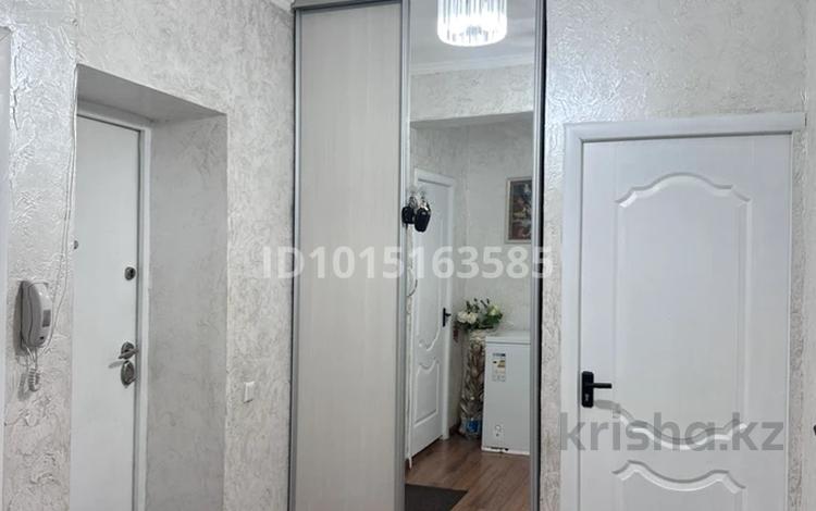 3-бөлмелі пәтер · 82 м² · 1/5 қабат, Көшеней 78 — Дом с права от ресторана - Дуния, бағасы: 40 млн ₸ в Таразе — фото 2