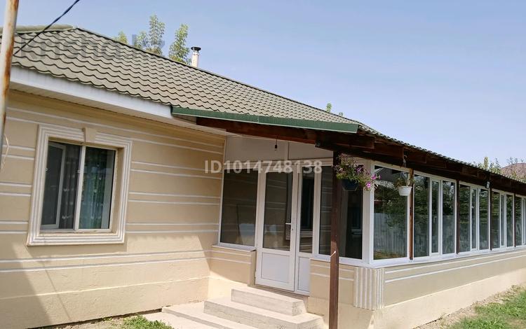 Отдельный дом · 3 комнаты · 71 м² · 8 сот., Достык 61 за 39.8 млн ₸ в  — фото 2