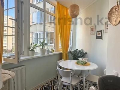 2-бөлмелі пәтер · 64 м² · 3/10 қабат, Қарғалы ш/а., Кенесары хана 54/1-45, бағасы: 50 млн ₸ в Алматы, Наурызбайский р-н