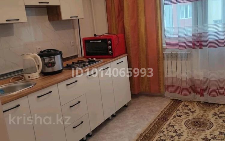 1-комнатная квартира · 40 м² · 5/6 этаж, мкр Самгау 46/11 — Рыскулов Петрова за 200 000 ₸ в Алматы, Алатауский р-н — фото 2