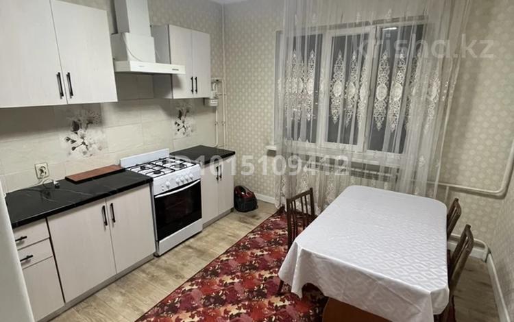 3-комнатная квартира · 90 м² · 9/9 этаж, мкр Акбулак 131 за 350 000 ₸ в Алматы, Алатауский р-н — фото 18