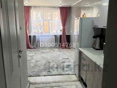 1-комнатная квартира · 18 м² · 2/5 этаж, Рыскулбекова 2, — Мадлен, Грамад, Тех, Мухтар Руезов университеті, Абай парк, Гарант, Баян сулу барлыгы Касында, Арбат, Плаза Прям в центре города за 8.7 млн 〒 в Шымкенте, Аль-Фарабийский р-н