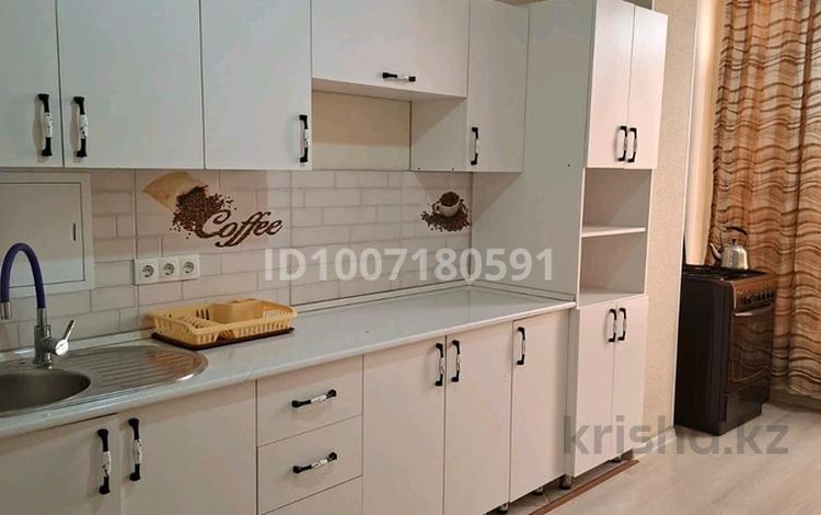1-бөлмелі пәтер · 44 м² · 2/6 қабат, 16-ш/а. 90 — ТД Байтерек, бағасы: 140 000 ₸ в Актау, 16-й мкр  — фото 2