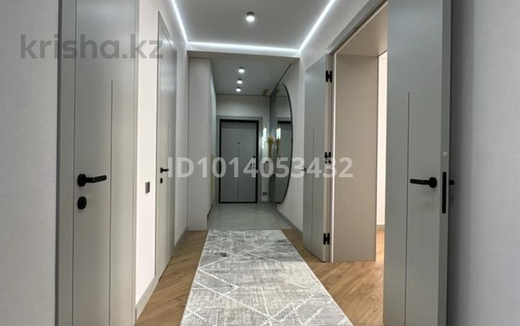 2-бөлмелі пәтер · 95 м² · 5/9 қабат, Базарбай Жуманиязова 97, бағасы: 49 млн ₸ в Уральске — фото 2