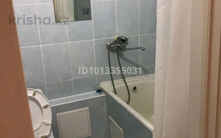 2-бөлмелі пәтер · 35 м² · 3/5 қабат, Абая 40, бағасы: 15 000 ₸ в Петропавловске — фото 2