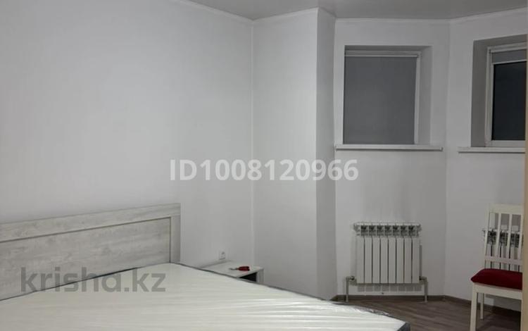 1-комнатная квартира · 38 м² · 1/3 этаж, Карасай батыра 35 — Школа Абая за 130 000 ₸ в Каскелене — фото 2