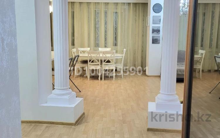 2-комнатная квартира · 94 м² · 13/16 этаж, Кабанбай батыра 11 за 350 000 ₸ в Астане — фото 4