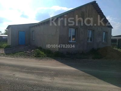 Часть дома · 4 комнаты · 170 м² · 9 сот., Байтерек 16 за 6 млн ₸ в Ботакаре