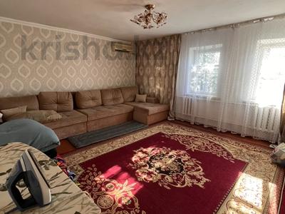Отдельный дом · 3 комнаты · 90 м² · 3 сот., Ажибай би 40 — 33 школа за 11 млн 〒 в Актобе, мкр Москва