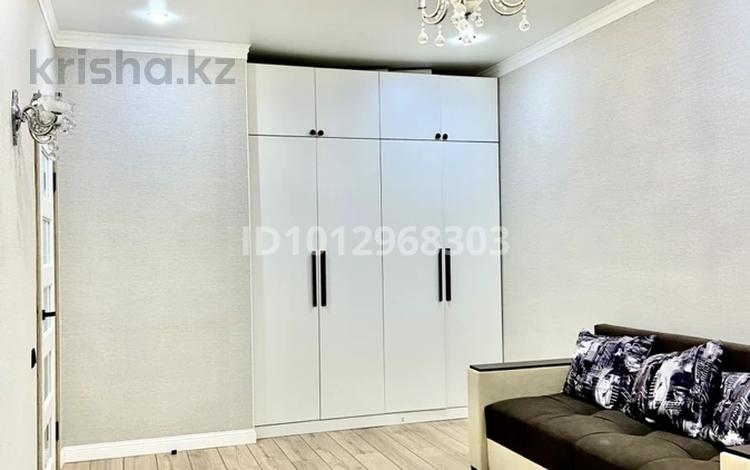 1-бөлмелі пәтер · 45 м² · 11/12 қабат, Байтурсынова 16 — Жургенова, бағасы: 14 000 ₸ в Астане, Сарайшык р-н — фото 2