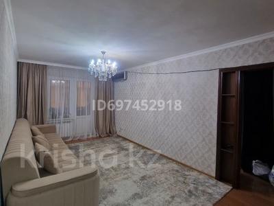 4-комнатная квартира, 82 м², 4/5 этаж, мкр Аксай-3А 59 — Толе би Яссауи/ возле Car city за 51 млн 〒 в Алматы, Ауэзовский р-н