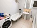 2-бөлмелі пәтер · 64 м² · 5/10 қабат, мкр Городской Аэропорт 1/4, бағасы: 24 млн ₸ в Караганде, Казыбек би р-н — фото 3