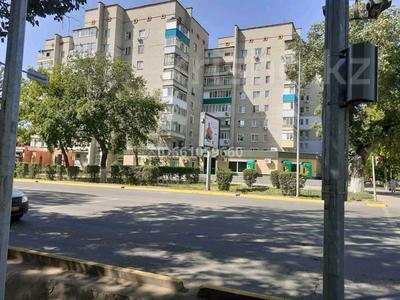 3-бөлмелі пәтер · 60 м² · 6/9 қабат, проспект Нурсултана Назарбаева 187 — Сарайшык, бағасы: 27.5 млн ₸ в Уральске