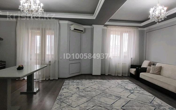 2-бөлмелі пәтер · 80 м² · 7/9 қабат, Центральный ш/а., Валиханова 21Б/2, бағасы: 280 000 ₸ в Атырау, мкр Центральный — фото 2