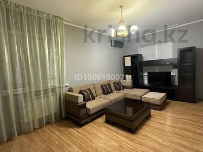 Отдельный дом · 4 комнаты · 200 м², мкр Центральный, Канцева 7б — Рядом ЖК Аягоз за 400 000 〒 в Атырау