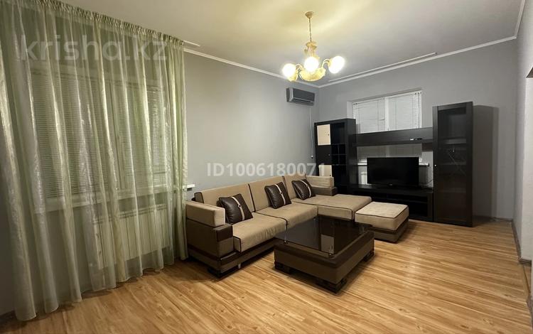 Отдельный дом · 4 комнаты · 200 м², мкр Центральный, Канцева 7б — Рядом ЖК Аягоз за 400 000 〒 в Атырау — фото 2