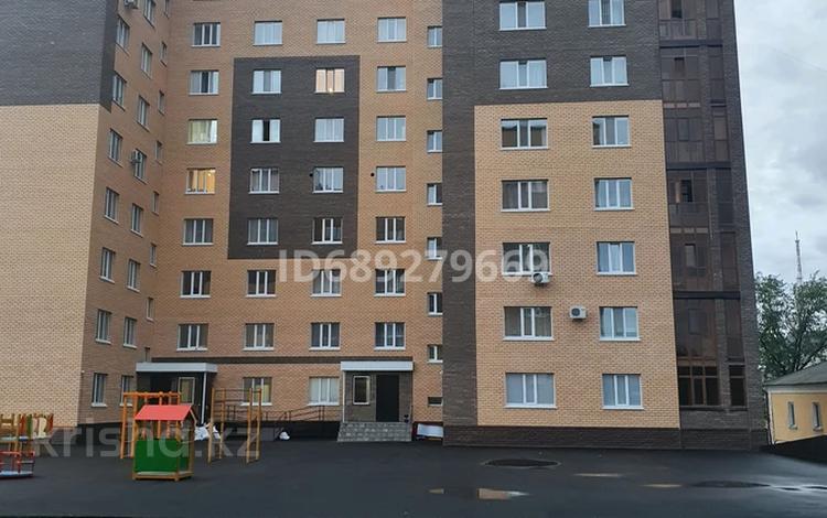 1-комнатная квартира, 51.5 м², 3/9 этаж помесячно, Ауельбекова 41а за 160 000 〒 в Кокшетау — фото 2