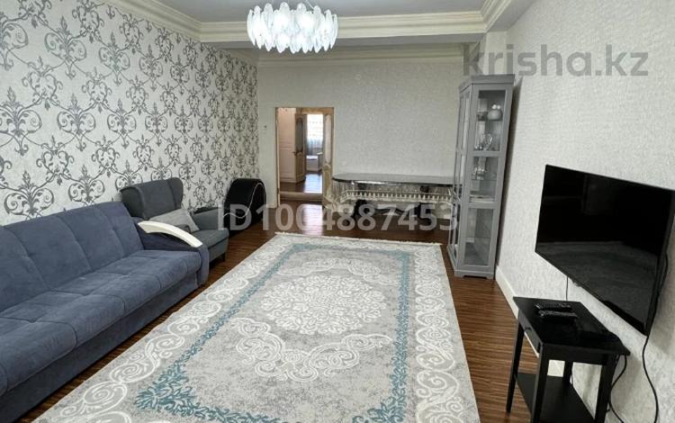 3-комнатная квартира · 120 м² · 6/9 этаж, мкр Центральный, Валиханова 21Б за 57 млн 〒 в Атырау — фото 2
