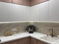 4-комнатная квартира · 80 м² · 3/9 этаж, мкр Самал-2 90 за 88 млн ₸ в Алматы, Медеуский р-н — фото 2