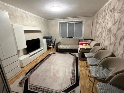 4-комнатная квартира · 80 м² · 1/5 этаж, Мухамеджан Тынышпаев 139 за 30 млн ₸ в Усть-Каменогорске