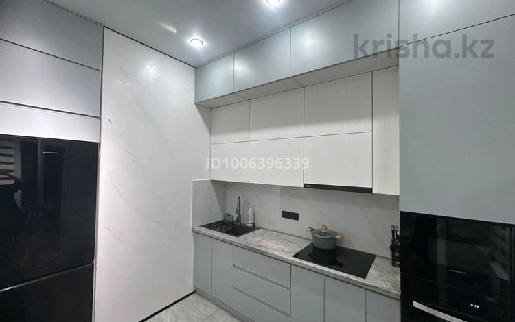 3-комнатная квартира · 90 м² · 14/18 этаж, мкр Сайран, Утеген батыра 11В 6 — Автовокзал Сайран за 78.5 млн ₸ в Алматы, Ауэзовский р-н — фото 2