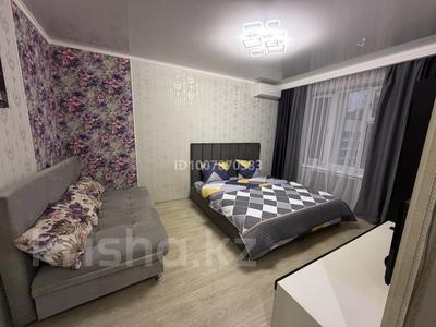 1-бөлмелі пәтер · 45 м² · 9/14 қабат, Туркестан 4 — Туркестан/Алматы, бағасы: 15 000 ₸ в Астане, Есильский р-н