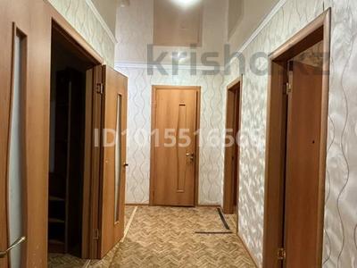 3-бөлмелі пәтер · 67 м² · 1/5 қабат, Қонаев ш/а. 65, бағасы: 250 000 ₸ в Уральске, мкр Кунаева