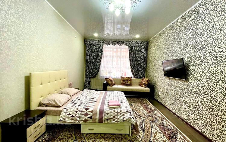 1-комнатная квартира, 50 м², 2/9 этаж посуточно, Камзина 41/1 за 12 000 〒 в Павлодаре — фото 22