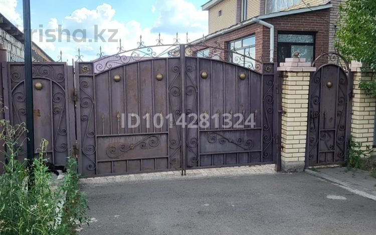 Отдельный дом · 7 комнат · 270 м² · 10 сот., Мадениет 7 — Астана загородом за 60 млн ₸ в Талапкер  — фото 2