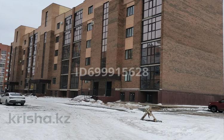 2-бөлмелі пәтер · 70.3 м² · 3/5 қабат, мкр. Алтын орда, Мкр. Батыс 2 2е — Возле 1001тун ресторан, бағасы: 23 млн ₸ в Актобе — фото 2