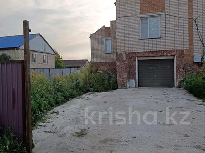 Отдельный дом · 4 комнаты · 220 м² · 13 сот., Умышева 39 за 25 млн ₸ в Красном яре