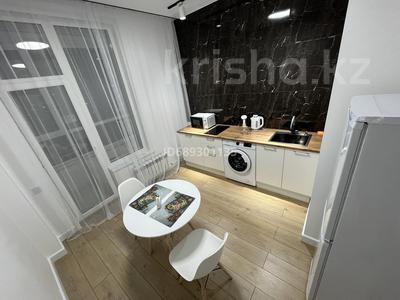 Аренда квартир в Астане: 1-комнатная квартира · 44 м² · 11/16 этаж, Асфендиярова 1 за 340 000 〒 1-комнатная квартира · 44 м² · 11/16 этаж, Асфендиярова 1 за 340 000 〒 в Астане, Есильский р-н