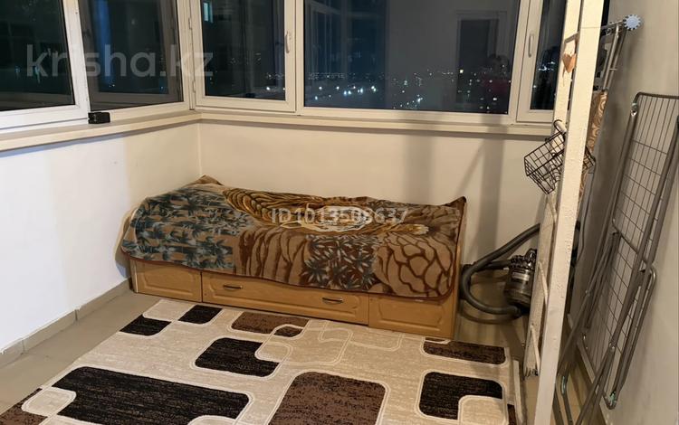 2-бөлмелі пәтер · 70 м² · 11/14 қабат, мкр Мамыр-4, Мкр Мамыр-1 — За ТЦ Спутник, возле теннисного корта, бағасы: 350 000 ₸ в Алматы, Ауэзовский р-н — фото 2