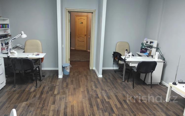 Отдельный дом · 15 комнат · 390 м² · 6 сот., Дулатова за 170 млн ₸ в Семее — фото 7