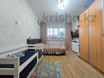 2-комнатная квартира · 53.5 м² · 5/5 этаж, мкр Тастак-2 за 35 млн ₸ в Алматы, Алмалинский р-н