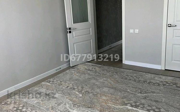 3-комнатная квартира, 85 м², 9/9 этаж, мкр. Зачаганск пгт, Мурата Монкеулы 97/3 за 34 млн 〒 в Уральске, мкр. Зачаганск пгт — фото 2