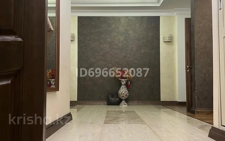 4-бөлмелі пәтер · 140 м² · 4/5 қабат, Дружбы народов 2/4, бағасы: 500 000 ₸ в Усть-Каменогорске, Ульбинский — фото 2