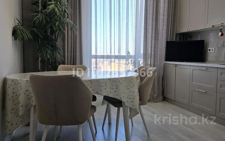 3-бөлмелі пәтер · 86 м² · 10/12 қабат, Максут Нарикбаев 22, бағасы: 65 млн ₸ в Астане, Нура р-н — фото 2